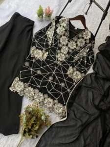 Ensemble de salwar kameez en georgette lourde, magnifique et élégant, de style indien et pakistanais, pour fêtes ethniques, mariages, tenues traditionnelles et décontractées, ou comme tenue de boutique. - Product Image 2