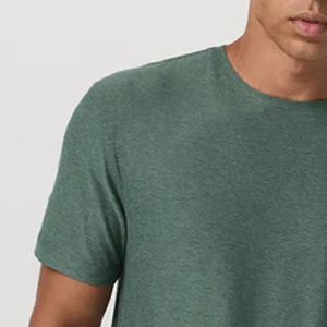 T-shirt col rond moderne pour homme avec logo – Collection été tendance / Design uni avec logo - Product Image 3