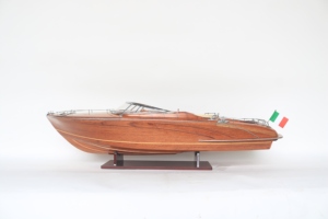 สินค้าขายดี - รุ่นเรือเร็วอิตาลี RIVA RAMA 44 ตกแต่งด้วยไม้ธรรมชาติ - Product Image 2