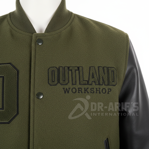 Chaqueta universitaria con logotipo personalizado, chaqueta gruesa de invierno a la moda callejera con cierre de botón a presión, piel de oveja, tejido impermeable para clima frío - Product Image 3