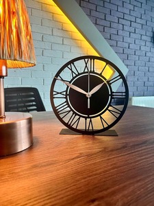 Reloj de Escritorio Moderno, Diseño de Hierro, Movimiento Mecánico, Forma Geométrica, Color Negro, Sonido de Campana Cada Hora, Visualización con Agujas, Contemporáneo - Product Image 4