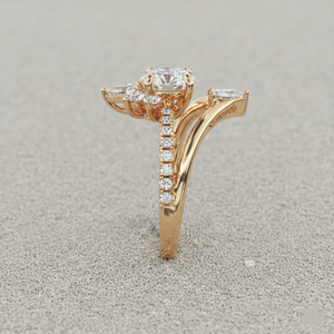 แหวนหมั้นประดับเพชรรูปนกยูง ชุบทองคำสีกุหลาบ พร้อมการรับรองการฝังแบบ Prong Setting - Product Image 4