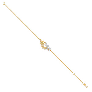 Bracelet Botanical Sweep en diamant avec chaîne en or jaune et motif central en branche de feuille sculptée - Product Image 3