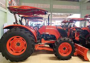 Kubota M 6040 Tractor 60HP 4WD Diesel Engine High Quality Farm Tractor Durable Agricultural <b>Machinery</b> Field Work Equipment - Product Image 2