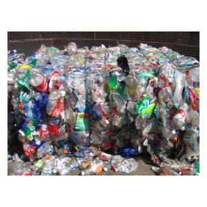 Fournisseur en gros de déchets de bouteilles PET usagées pour la fabrication de flocons, fibres et feuilles de PET recyclé - Product Image 1