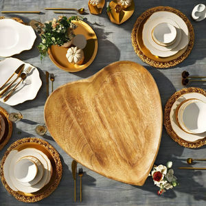 Plateau de service en bois en forme de cœur pour la Saint-Valentin, planche à charcuterie en bois de pin en forme de cœur, plateau à collations pour l'inauguration de la maison - Product Image 5