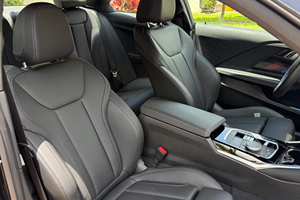 BMW M2 40i Coupé AWD Turbo R18 <span class=keywords><strong>2023</strong></span>, Bajo Kilometraje, Transmisión Automática, Volante a la Izquierda, Color Oscuro, Gasolina - Product Image 2