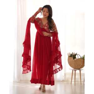 Conjunto de traje Salwar Kameez de poliéster talla XS de diseñador, con bordado y lentejuelas, para ocasiones elegantes. - Product Image 1