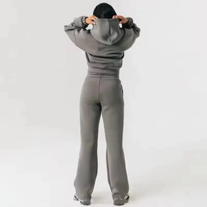 Ensemble de survêtement gris à capuche pour femme, coupe ample, décontracté, pour l'automne, avec poches latérales et cordon de serrage - Product Image 4