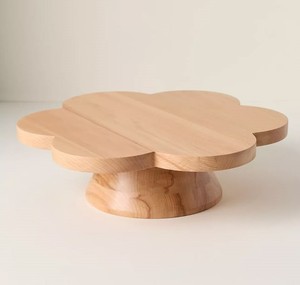 Support à gâteau en bois rustique fait main à bords festonnés, plateau de présentation de luxe pour desserts et fruits, idéal pour restaurants, hôtels et fêtes - Product Image 2