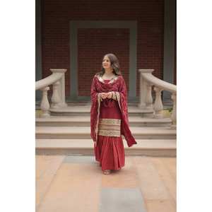 Ensemble de costume de travail brodé de paillettes et de fil pour femmes - Product Image 4