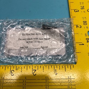 4 Vis en graphite Varian E17046560, 1/4-20, 178857 - Équipements et pièces semi-conducteurs de confiance à l'échelle mondiale chez - Product Image 3