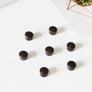 Bouton de meuble moderne en alliage de zinc, finition bronze antique, quincaillerie contemporaine, écologique et durable pour cuisine et commode - Product Image 4