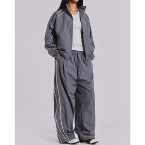 Conjunto Deportivo de Dos Piezas, Chaqueta Cortavientos Holgada de Nailon Unisex, con Ribete Curvo y Cuello Alto, Fabricante OEM - Product Image 5