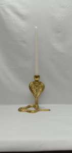 Élégant porte-bougie en métal avec couvercle en verre, décoration de table haut de gamme pour la maison et les mariages au meilleur prix - Product Image 2