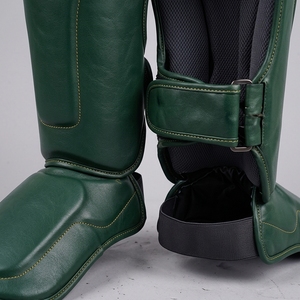 Protège-tibias professionnels en PU noirs avec fermeture élastique auto-agrippante pour la boxe – Équipement de protection léger unisexe pour adultes - Product Image 5