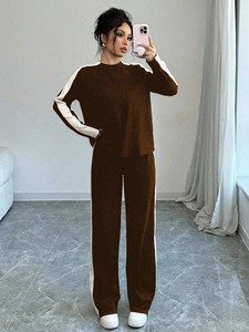 Ensemble jogging femme coupe slim en coton et polyester, sweat à capuche zippé, respirant, extensible, pour entraînement sportif et gym - Product Image 4