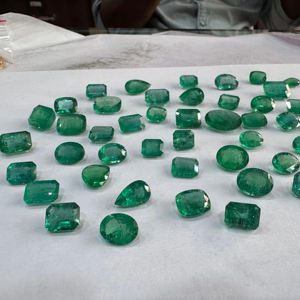 อัญมณีธรรมชาติ zambian มรกต2-5กะรัตอัญมณีสีเขียวหลวมในมรกตเบาะรูปวงรีได้รับการรับรอง - Product Image 1