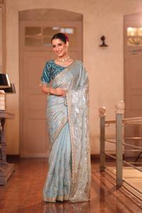 Sari Zimmy de diseñador para fiestas, con bordado de lentejuelas, trabajo de jhal y butti, y blusa de seda con bordado completo. - Product Image 1