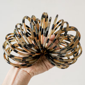 Pulseras y brazaletes de cuerno genuino en un elegante tono natural, joyería ligera y duradera de Perfect Enterprises - Product Image 2