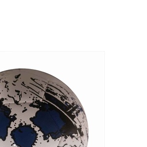 ลูกฟุตบอลยอดนิยม วัสดุแข็งแรง ผลิตอย่างเหมาะสม เด้งสม่ำเสมอ พิมพ์ลายฟุตบอล - Product Image 6