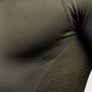 Vêtements de sport compressifs en gros, chemises de compression à manches longues, vêtements de course fabriqués au Pakistan - Product Image 4