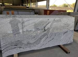 Dalle de granit blanc Viscont de luxe – Pierre naturelle blanche de qualité supérieure pour îlots de cuisine, revêtements de sol et revêtements muraux - Product Image 2
