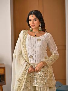 Ensemble élégant de sharara et palazzo en fausse soie georgette lourde, avec haut brodé, doublure en micro-coton et dupatta assortie. - Product Image 3