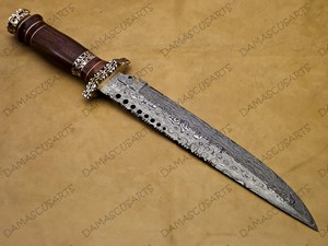 Cuchillo de caza DIY OEM de acero de Damasco con mango de latón y madera, hoja fija dentada, alta durabilidad para exteriores - Product Image 4