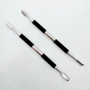 Ensemble d'outils pousse-ongles chirurgicaux Morje à double extrémité réutilisables en acier inoxydable pour manucure avec poignée noire - Product Image 1