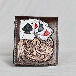 Portefeuille en cuir véritable fait main avec gaufrage de cartes d'as, style vintage, fermeture pliante, portefeuille court pour homme à usage quotidien - Product Image 1
