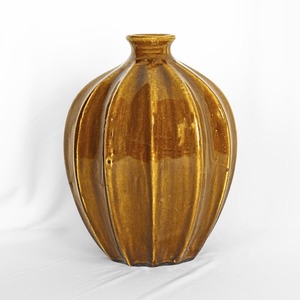 Jarrón de Cerámica Asiática Rústica Zen, Hecho a Mano, Ecológico, con Diseño Acanalado, para Decoración del Hogar con Flores y Plantas de Interior - Product Image 1