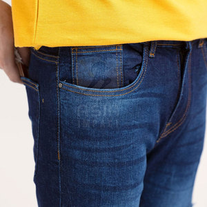 Jean moderne pour homme, style décontracté et streetwear, matière durable pour un usage quotidien et les voyages. - Product Image 6