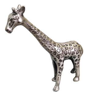 Sculptures Artisanales Modernes en Métal Durable pour Table - Cadeaux Uniques pour Mariages et Anniversaires aux Meilleurs Prix - Product Image 2
