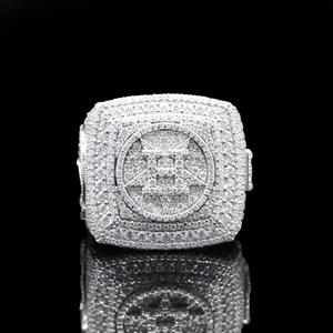 Moissanita Royal para Anillo de Rey, 0.5 Quilates, DEF, Plateado en Plata, de Lujo - Product Image 1