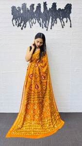 Sari de Algodón y Seda de Alta Calidad con Diseño Súper Popular, Elegante Trabajo de Espejo y Bordado Aari, Longitud 5.5 Metros - Product Image 2