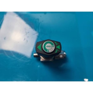 Vanne solénoïde haute pression CKD OGD10V-4RM-K utilisée comme pièce détachée pour équipement semi-conducteur d'occasion - Product Image 3