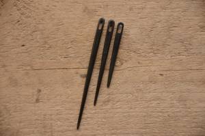 Nouvelle aiguille à broder rustique et écologique en corne de buffle, faite à la main, à pointe, pour fil de laine, durable, pour la couture et le tufting - Product Image 3