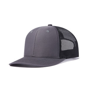 หมวกแก๊ปตาข่ายแบบ Trucker ปรับขนาดได้ ปิดด้วยกระดุมแบบ Snap  รับทำโลโก้สั่งทำ แบรนด์ส่วนตัว รับผลิตแบบ OEM ขายส่ง อุปกรณ์เสริมแฟชั่นสไตล์อเมริกัน - Product Image 5