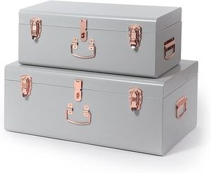 Ensemble de 2 boîtes de rangement empilables contemporaines, grises, rectangulaires, avec couvercle à charnières et poignées en cuivre, pour organiser les vêtements, style minimaliste - Product Image 3
