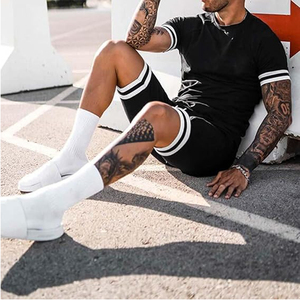 Conjunto de Verano para Hombre, Fabricante de Camisetas y Pantalones Cortos Cargo de 2 Piezas, Algodón Casual, OEM, Logotipo Personalizado, Venta al Por Mayor - Product Image 4