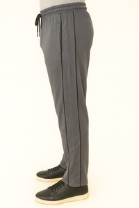 กางเกงวอร์มผู้ชายทรงพอดีตัว สีเทาชาร์โคล พรีเมียม ผ้าเนื้อนุ่ม ยืดหยุ่น ระบายอากาศได้ดี พร้อมเชือกผูกเอวแบบยืดหยุ่น - Product Image 2