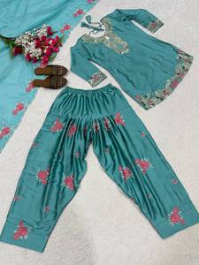 Ensemble Salwar Kameez pour femmes en satin imprimé numérique avec broderie, doublure en micro-coton, séchage rapide, pour les occasions de mariage et de fête - Product Image 6