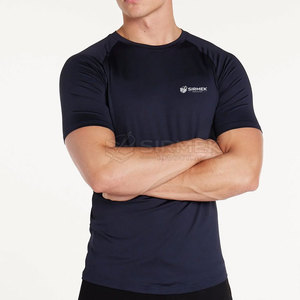 Camiseta de gimnasio de material ligero y elástico diseñada para entrenamiento físico, ejercicio en el gimnasio, correr y uso en un estilo de vida activo. - Product Image 3