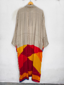 Robe en soie longue jusqu'aux chevilles, robe multicolores, robe de nuit, robe indienne vintage en soie recyclée, kimono en sari - Product Image 5