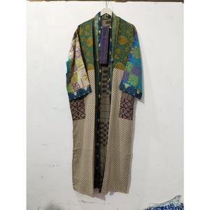 Kimono de Seda Hecho a Mano de Primera Calidad, Estilo Vintage con Parches, Talla Única, Ropa de Dormir para Mujer - Product Image 6