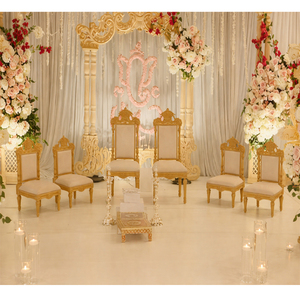 Chaises en bois sculptées à la main pour Mandap, chaises de mariage Gujarati, chaises décorées pour Mandap, mobilier de Mandap, mariage indien, Royaume-Uni - Product Image 1