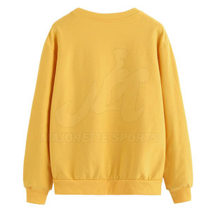 Collection streetwear premium, sweat-shirt femme doux, confortable et élégant pour un look urbain et un style de mode quotidien. - Product Image 2
