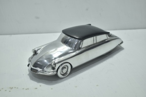 Modelo de Coche de Aluminio Streamline Más Vendido con Características Realistas, Ideal para Decoración de Mesa, Estante e Interior, en Venta - Product Image 3