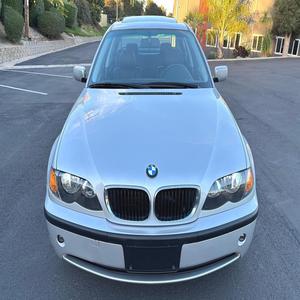 BMW 325-i Sedán 2002 - Product Image 1